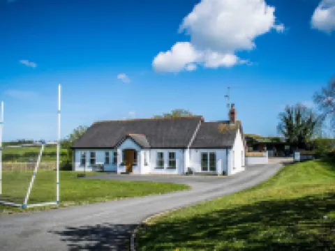 ザ ハイツ & ホローズ ファームハウス ダウンパトリックのホテル