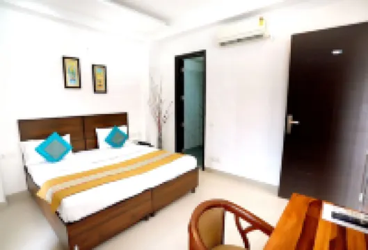 굽타 레지던시, 아즈나라 헤리티지 근처