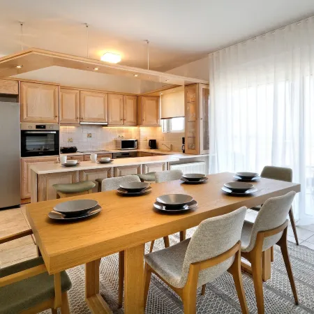 Triplex Villa Gardenia Glyfada Sea View
