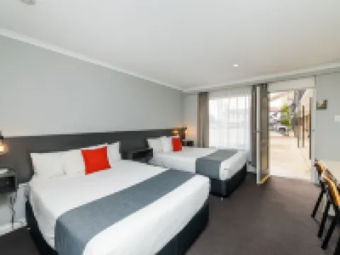 River Motel Hotels in Queanbeyan