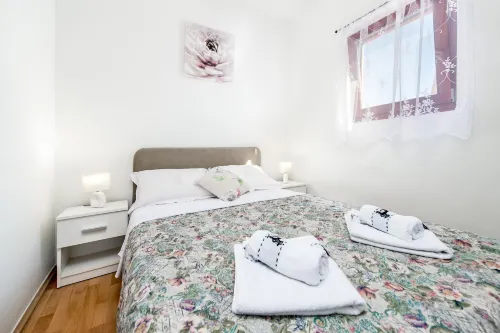 Studio Nena - 2-Star
