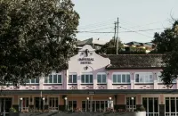 The Imperial Hotel فنادق في Upper Crystal Creek