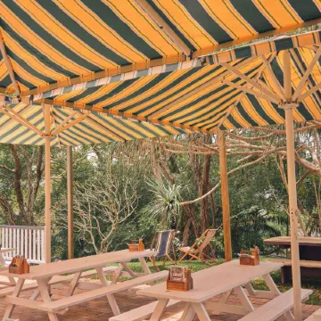 Halse Lodge Noosa Heads Отели рядом с достопримечательностью «Торгово-развлекательный центр Noosa Junction»