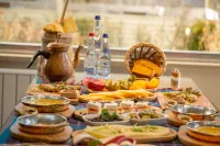 Jolnar Garden Hotel - breakfast