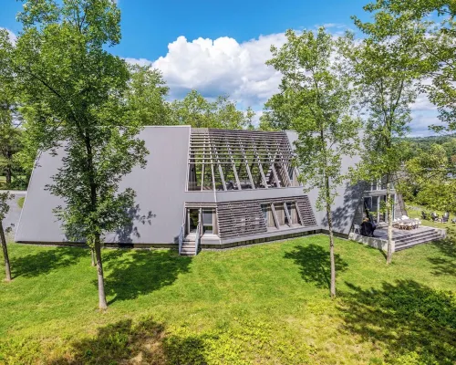 Lake Bomoseen | Lake Access, Fire Pit & BBQ Hotels in Castleton