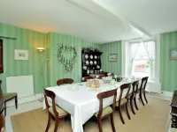 B&B Castleton House Hotels in Mere