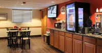 Super 8 by Wyndham Kearney - Desayuno