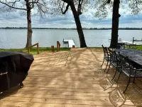 Wenopa - Charming 3-bedroom home on a Lake Manitou peninsula in Rochester Hotels in Fulton County