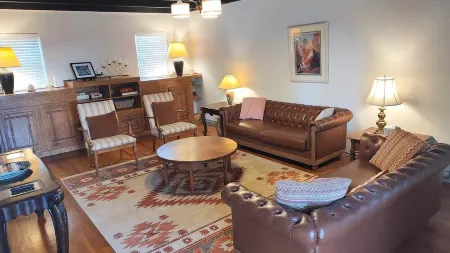 The Jalapeño- Historic Adobe Home in Walkable Area