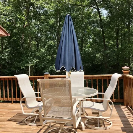 BearPaw Cabin- Charming and cozy cabin in the woods- WiFi-Pet Friendly-Secluded