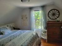 Dog Friendly Home in Rockport- Less Than 1/2 Mile Walk to Beaches & Shops!