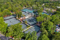 Private Deck with Resort Amenities and Beach Access - Stunning Golf Villa