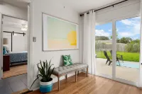 Coastal Getaway and Relaxing Escape - Charming Cottage Retreat