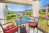Ocean and Mountain Views with Resort Amenities - Stunning Tropical Escape