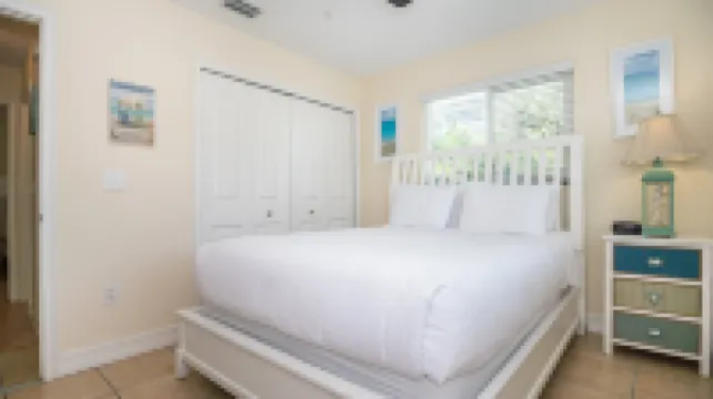 Heated Pool and Bikes for Beach Adventures - Gorgeous Coastal Retreat