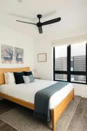 Scenic Patio with River View and Hot Tub - Cozy Mountain Retreat