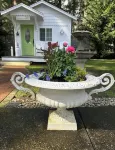 Gig Harbor- Traveling Nurses welcomed Special Rates Applied >Beekeepers Cottage