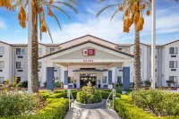 Best Western Plus Lake Elsinore Inn  Suites