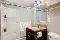 University Urban Oasis 1BR close to DT Peoria