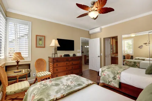 Golf Course and Partial Ocean Views - Luxurious Oasis