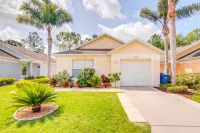 Screened-in Pool and Spacious Outdoor Area - Stunning Retreat