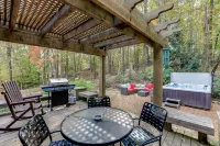 Rustic Farmhouse with Hot Tub and Spacious Grounds - Charming Escape