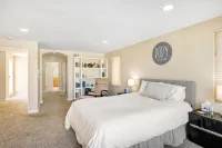 Seaside Getaway Hotels near Silver Strand