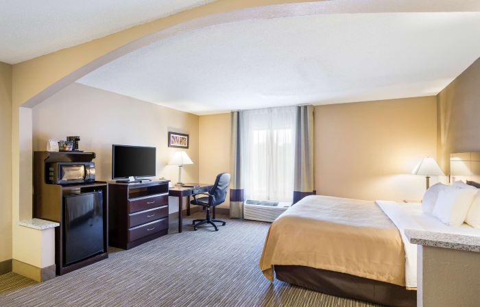 Quality Inn I-70 Near Kansas Speedway