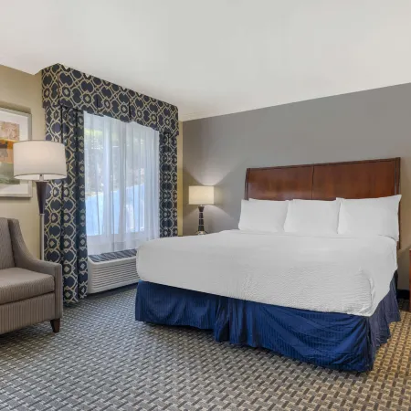 Best Western Plus Marina Shores Hotel