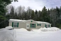 Trails' Beginning (Direct Snowmobile and ATV Access Hotels in Shirley