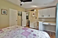 Private Dock and Fire Pit Near Lake Bomoseen - Charming Retreat Hotel a Brandon