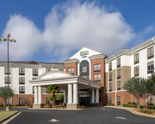 Holiday Inn Express & Suites JACKSON - FLOWOOD by IHG Hotels in Flowood