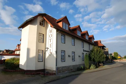 Zur Kaiserpfalz Hotel di Nebra