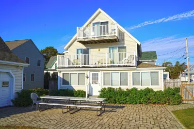 Direct Oceanfront/Beachfront Home in Saco, ME. Family Retreat sleeps 19 