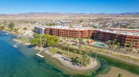 Riverfront Condo w/beach, boat launch, pool & spa