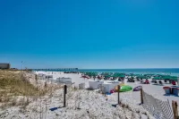 Beach Service and Zero-Entry Pool Included - Stunning Family Oasis