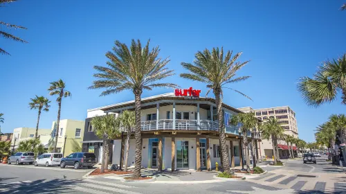 Beach Oasis and Game Room - Stunning Modern Retreat