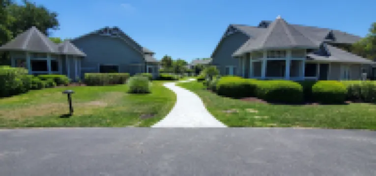 Charming Split Level Villa with Loft and Pool - Exquisite Resort Escape