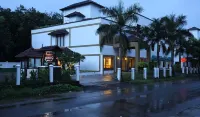 Hotel Cloud 9