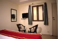Udupi Hotel Hotels near Pashim Vihar