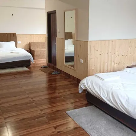 FLORET RESORT LACHUNG