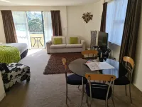 Oceanside Resort & Twin Towers Hotels in Mount Maunganui