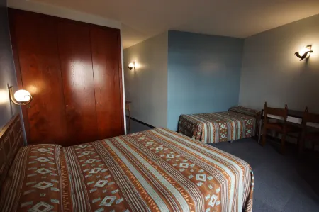 Hotel Folch Отели в г. Sant Julia de Loria