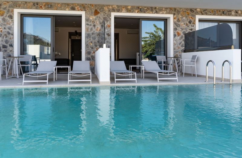 Zoes Hotel & Suites photo 4