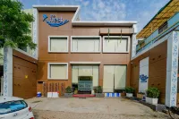 The Nest Residency Các khách sạn gần Dada Hari Ni Vav