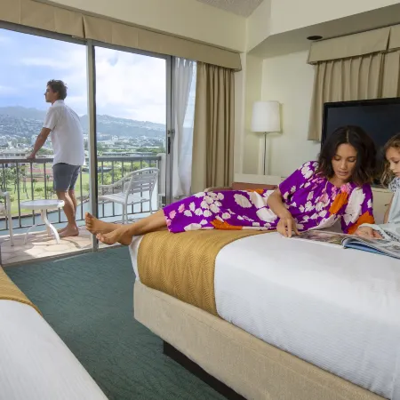 Coconut Waikiki Hotel
