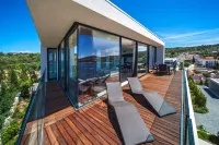 Golden Rays Luxury Villas & Apartments Hotel a Grebastica