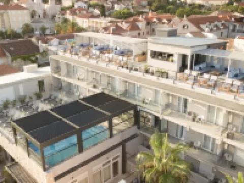 호텔 오삼 수페타르 호텔