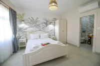 Lutro Otel - Bed and Breakfasts