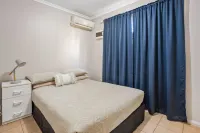 Aaok Karratha Caravan Park - parking